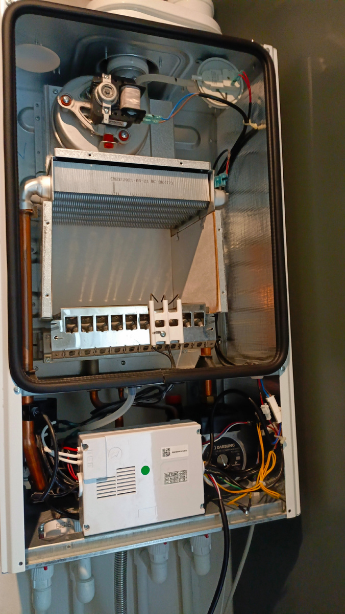 Внешний вид котла Daesung E12