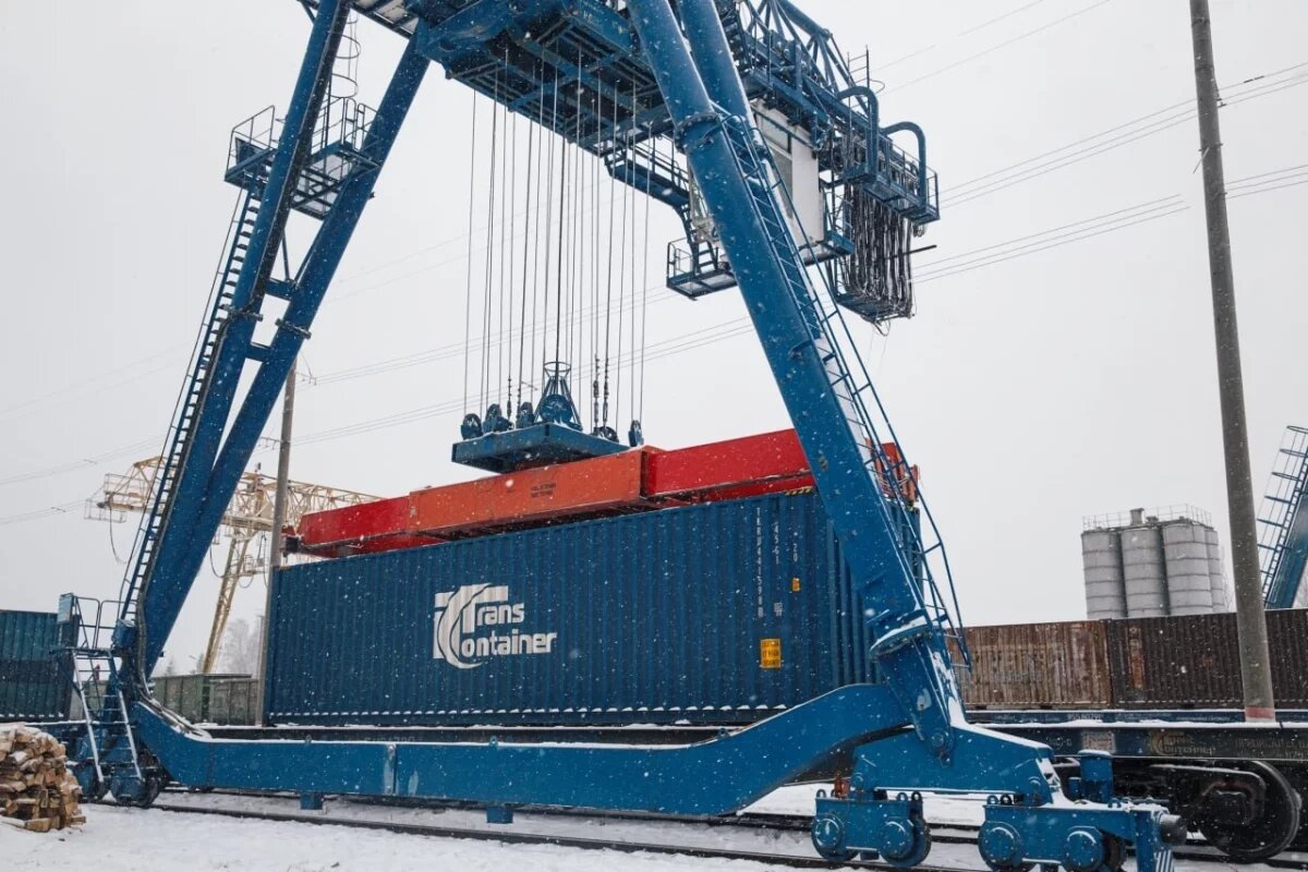    Более 5 млн тонн грузов переработано на терминалах ГЖД за 11 месяцев