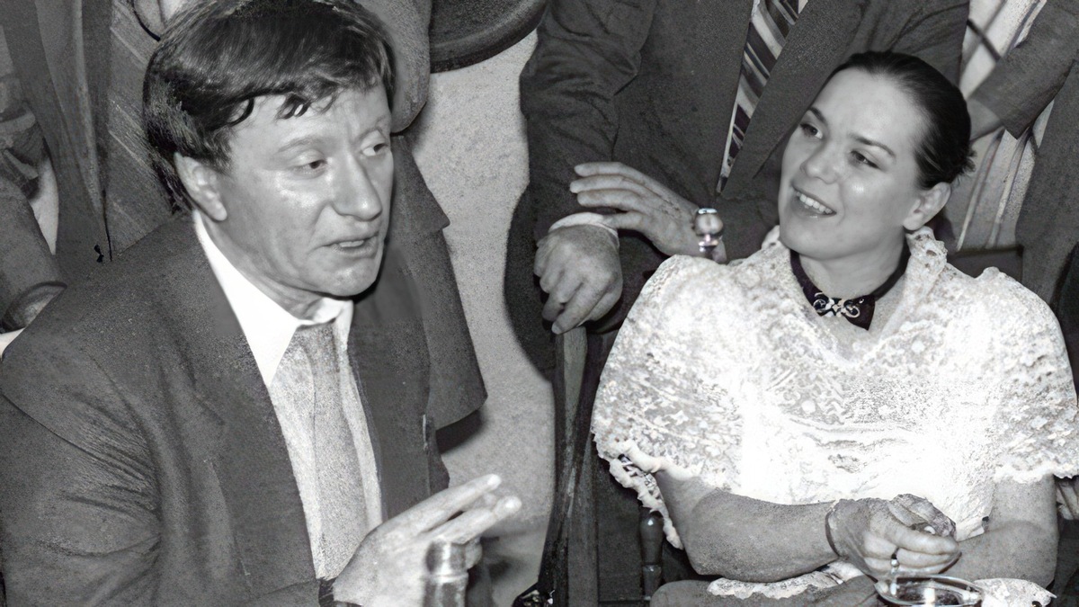 Андрей Миронов с Ларисой Голубкиной