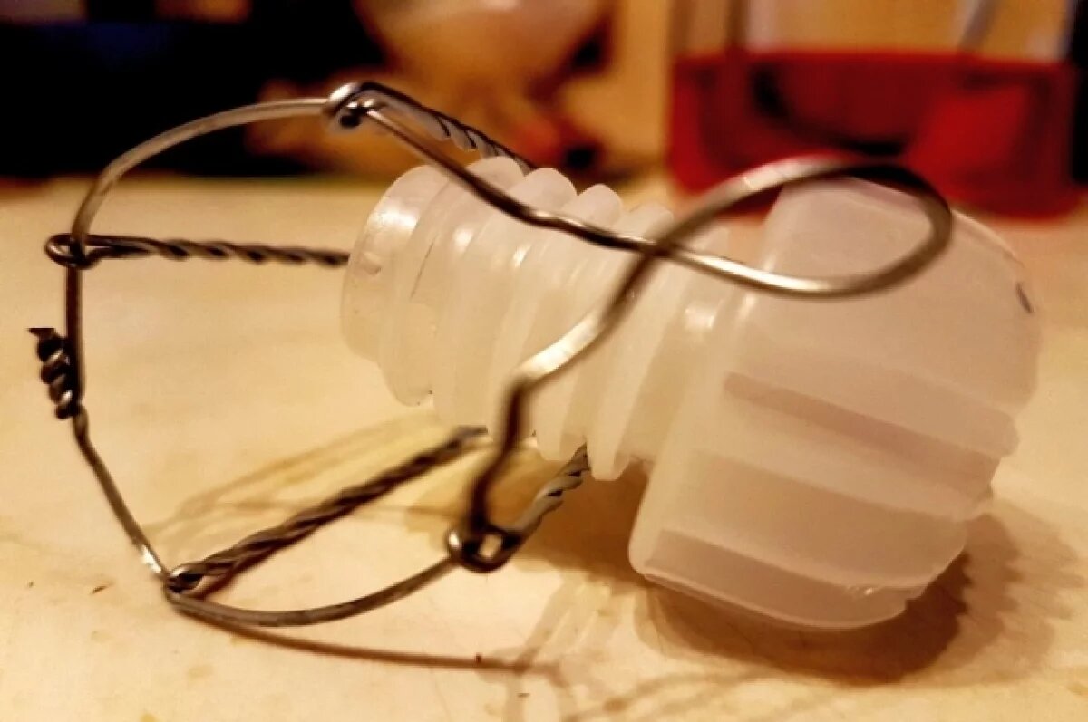    По словам экспертов, такие напитки могут вызвать у детей привычку в будущем.