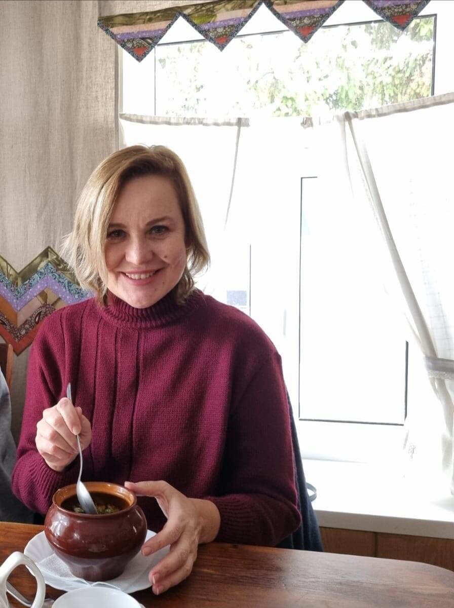 Вот такой горшочек с кашей. Думала, будет много, но съела всё!