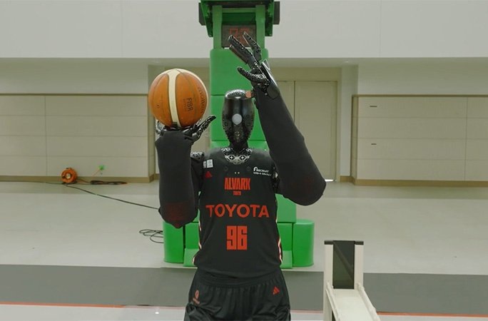 Робот- баскетболист от инженеров Toyota