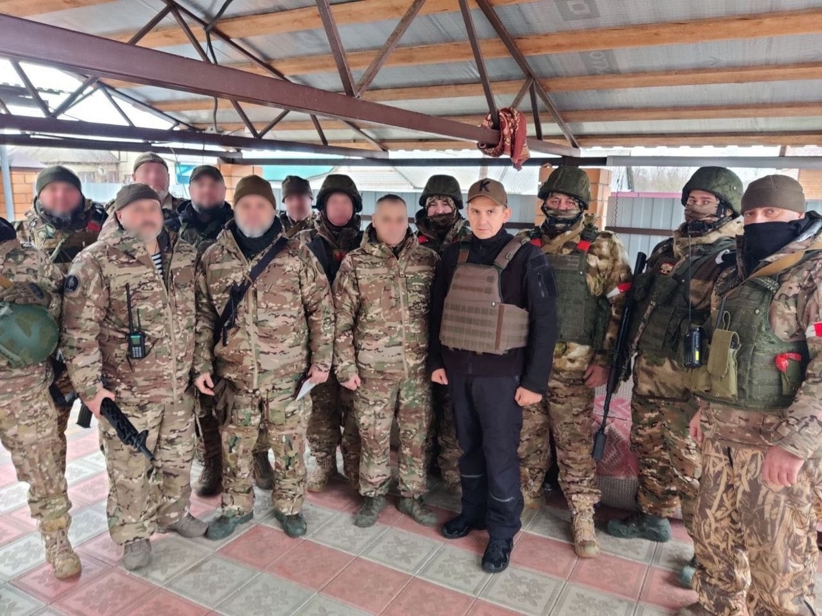    Глава города посетил отряд добровольцев «Барс-Курск»