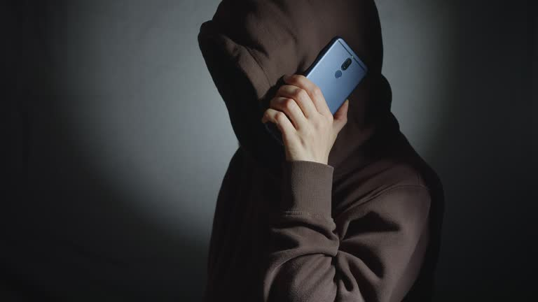 Можно ли распознать мошенников по телефону с помощью нейро интуиции?