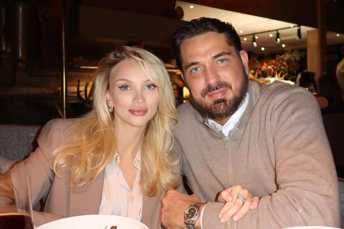    Курбан Омаров с женой Валерией Социальные сети