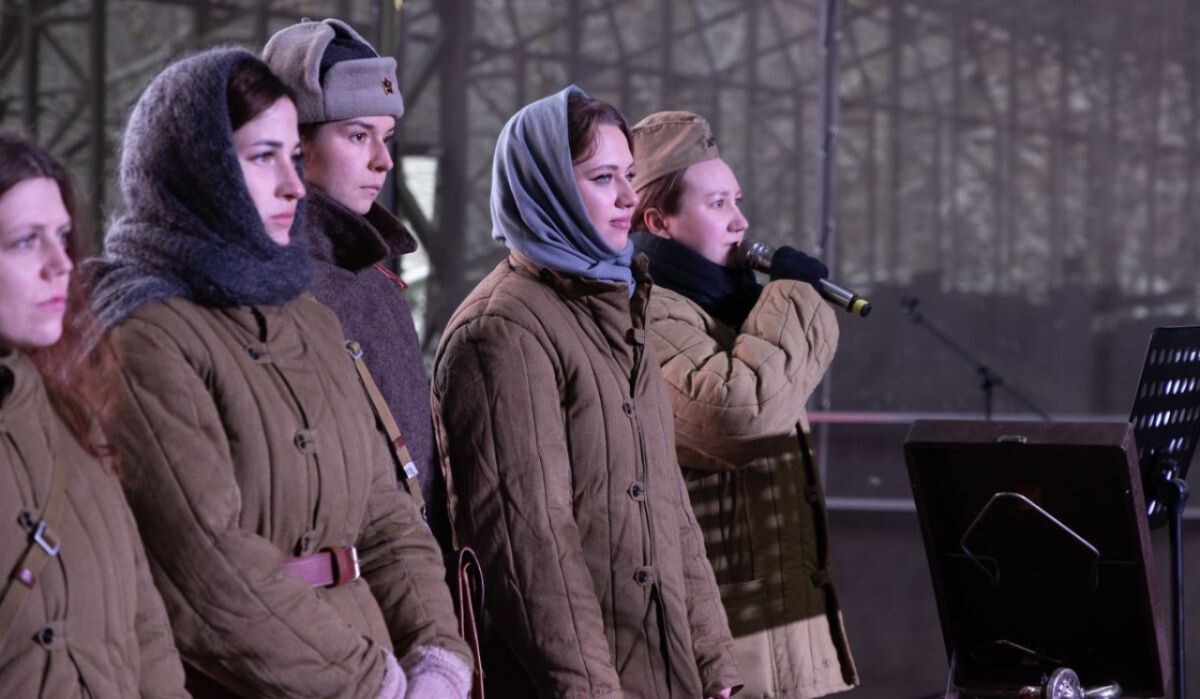     Иммерсивный спектаклб в Музее «Г.О.Р.А.» Источник: victorymuseum.ru Автор фото: Пресс-служба Музея Победы