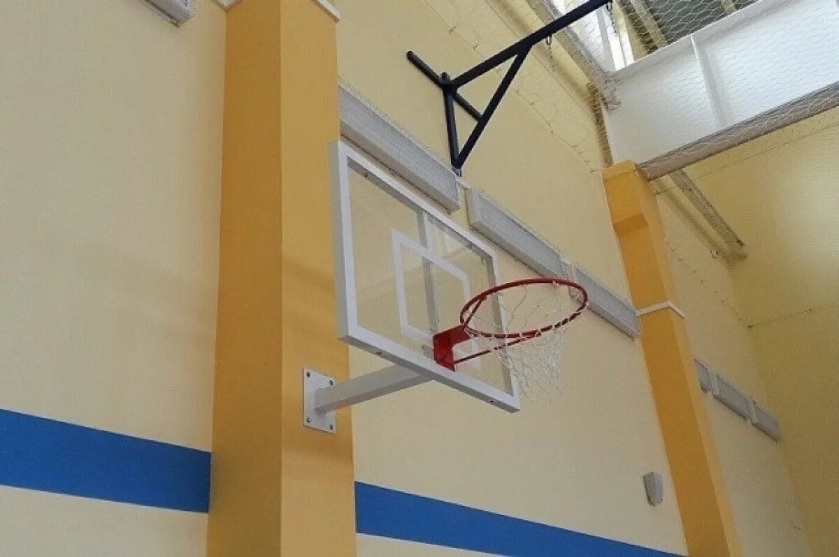    Новоорская школа заплатит за падение ребенка на уроке физкультуры