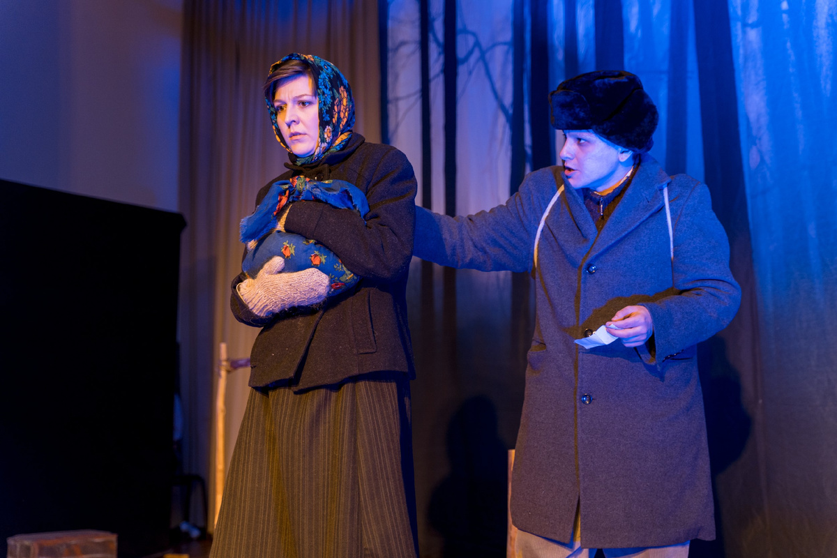 фото с премьеры спектакля "Пойти и не вернуться"