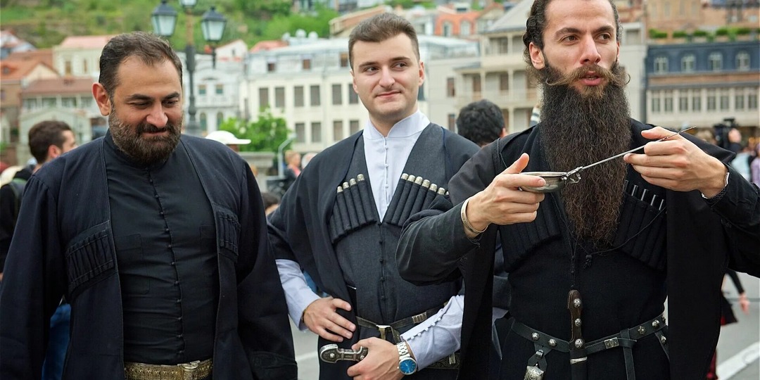 Как грузины сами себя называют? Почему не всем нравится слово "грузины"?