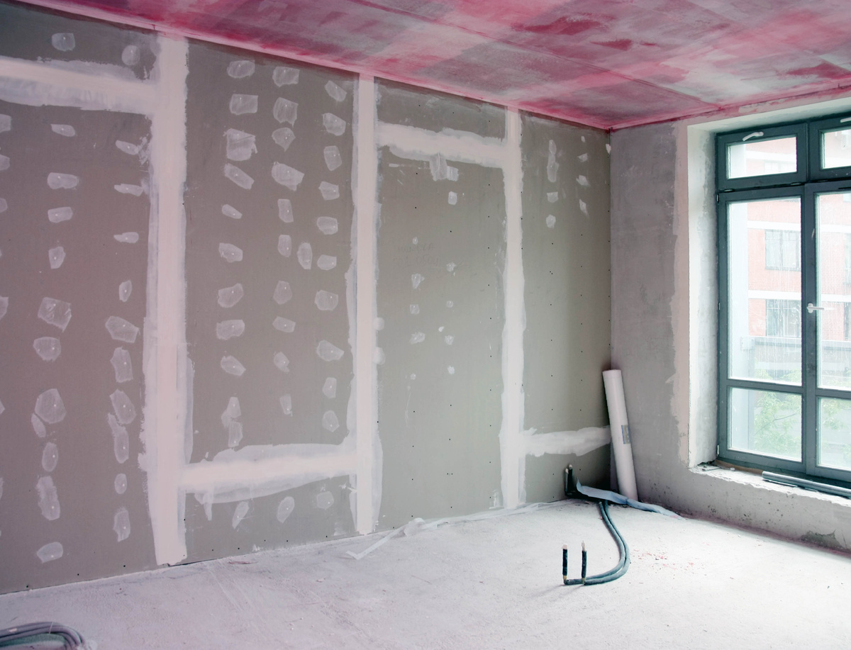 Заделка стыков ГКЛ листов гипсокартонной перегородки.