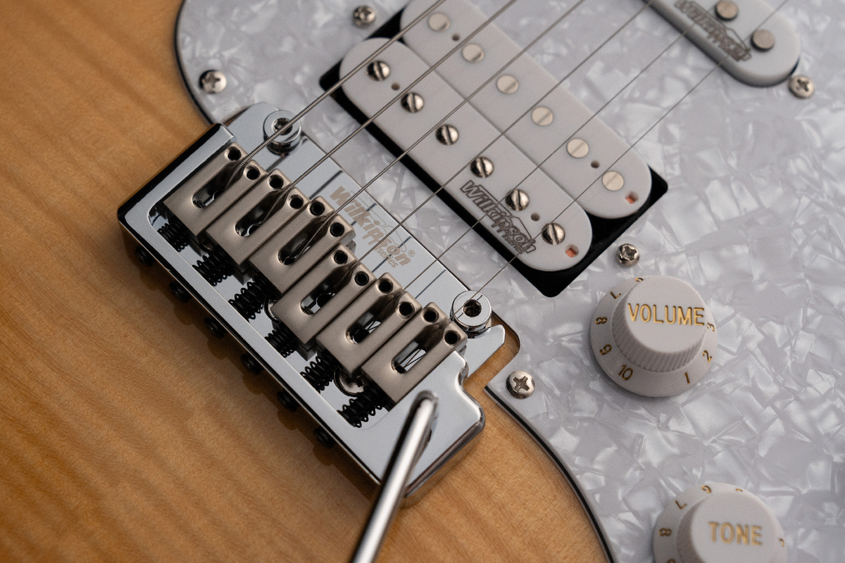 Электрогитара Aion H-10 yellow