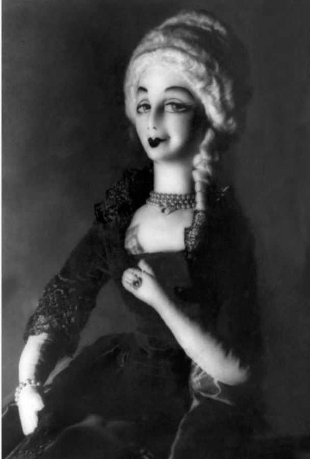 Заставляет вспомнить фильм 1938 года 