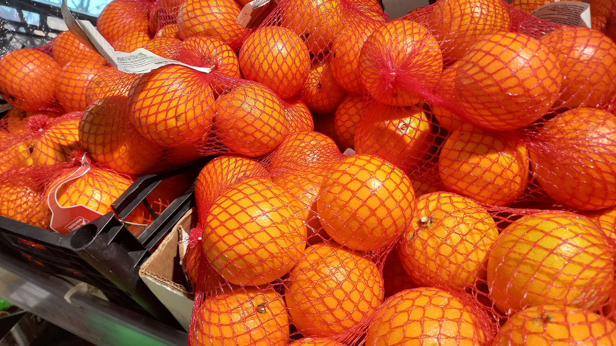 Апельсины в нашей Пятёрочке.