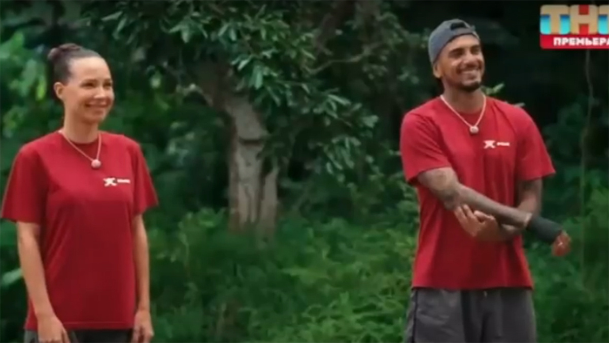 Лерчек и Натан. Фото: кадр шоу «Звезды в джунглях»