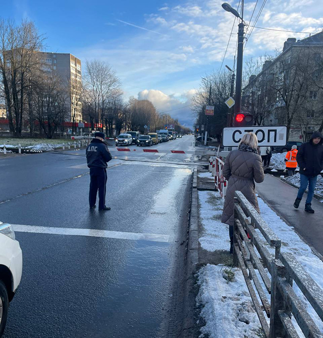 На железнодорожных переездах Твери выявлены недостатки