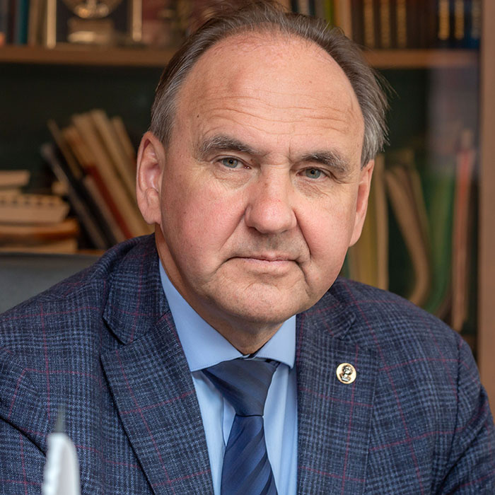 Директор Иркутского филиала СО РАН Игорь Бычков озвучил четкую позицию по поводу возможной застройки рощи в Академгородке. Об этом ИА «Альтаир» сообщили в пресс-службе учреждения.