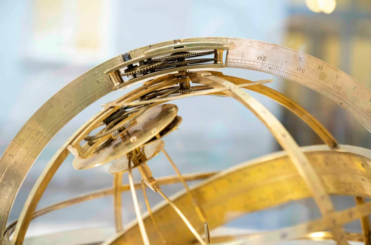     Механическая модель Солнечной системы — Армиллярная сфера