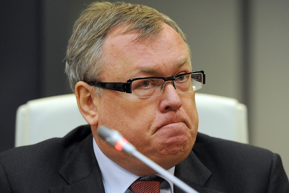 Сбербанк заморозил вклады