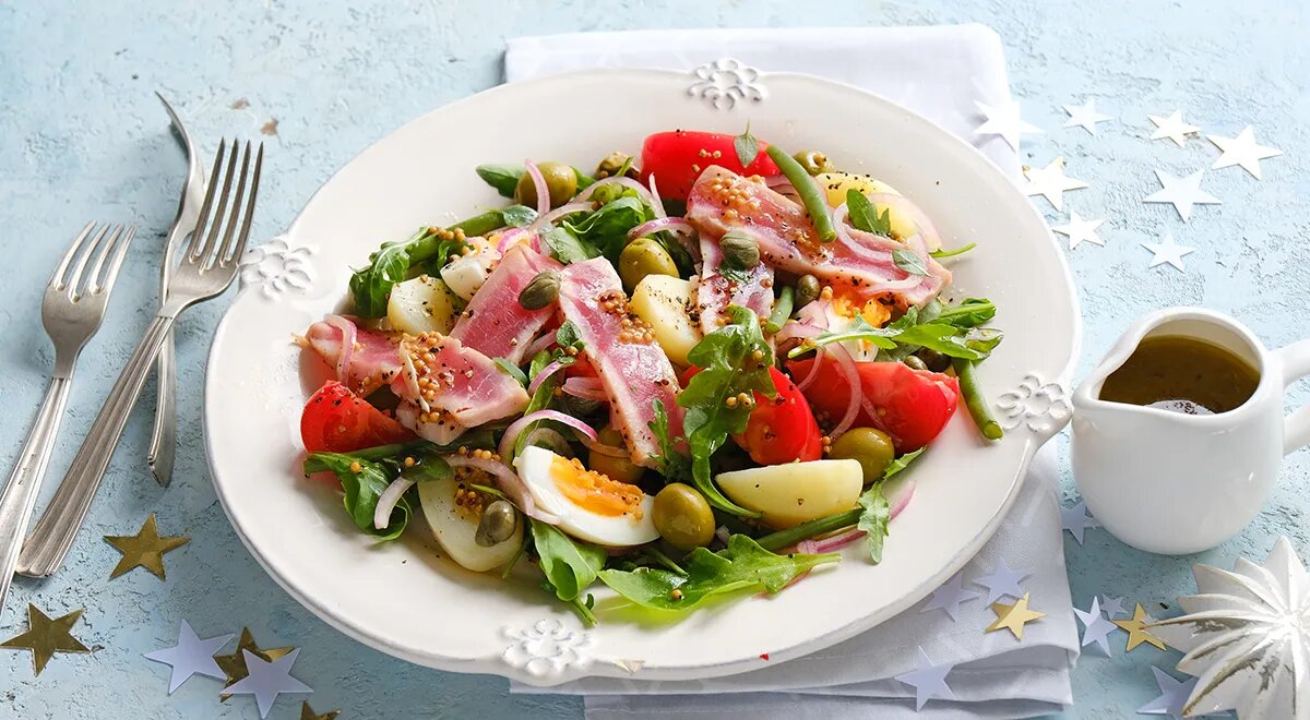   «Нисуаз» с тунцом, картофелем и стручковой фасолью