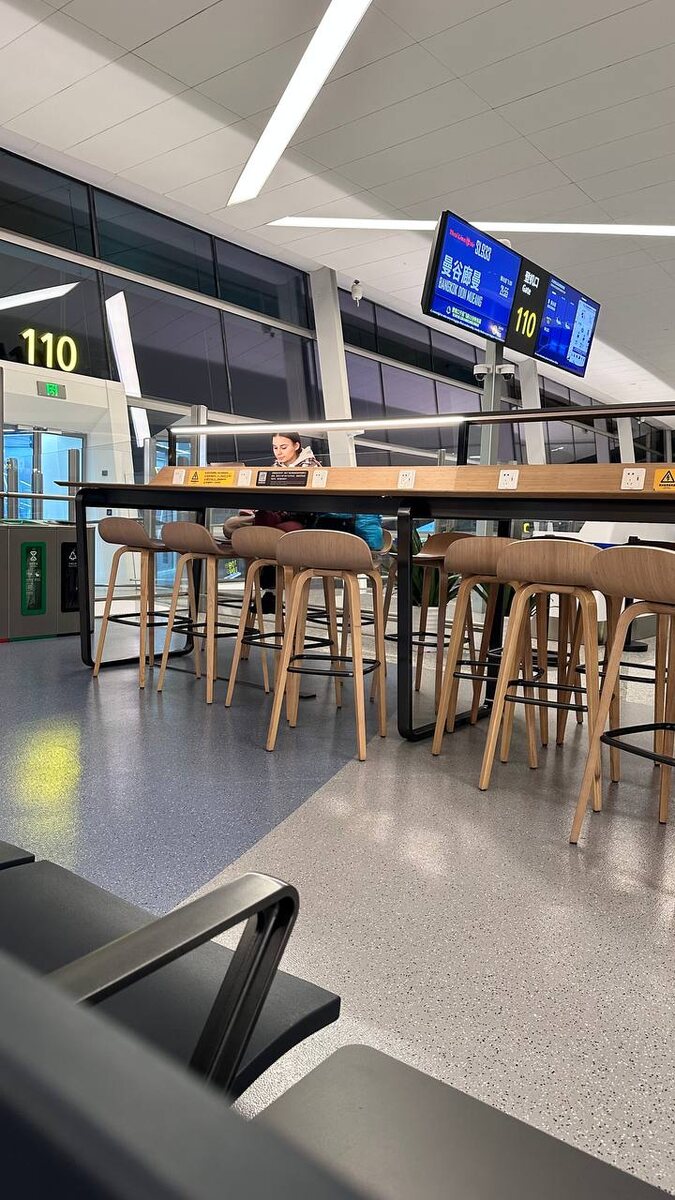 Во всех столах разъемы USB - A   