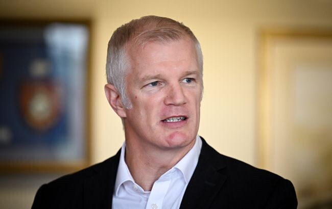 Алистар Карнс