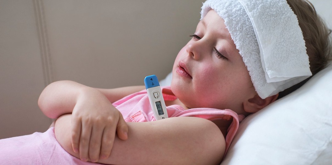 Топ 5 ошибок при снижении температуры ребёнку