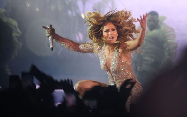    Дженнифер Лопес, фото: tj.sputniknews.ru