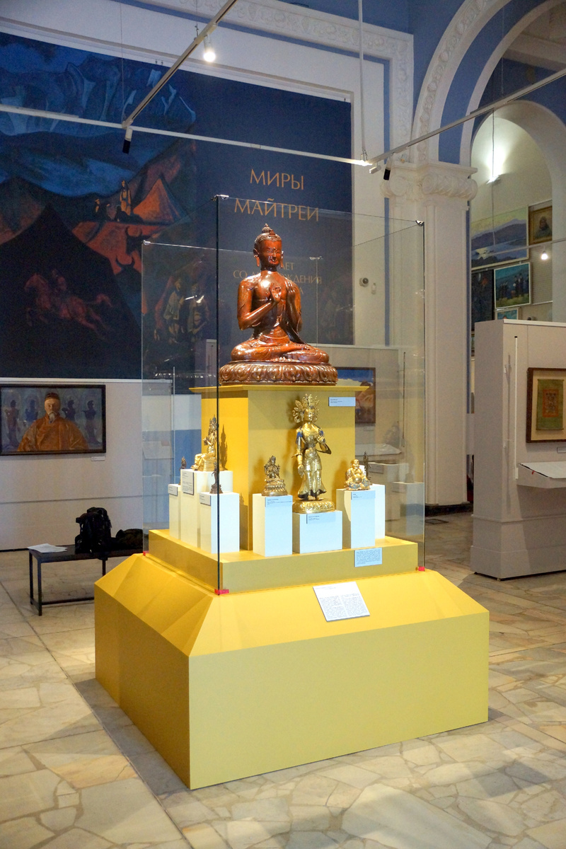 Выставка "Миры Майтреи". ГМВ. Пав. № 13 ВДНХ. Фотография автора.