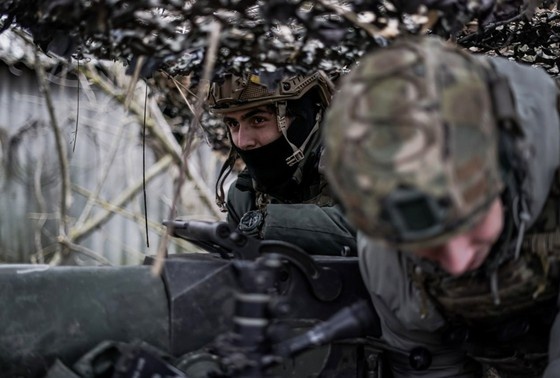    Военнослужащие Вооруженных сил Украины в зоне боевых действий