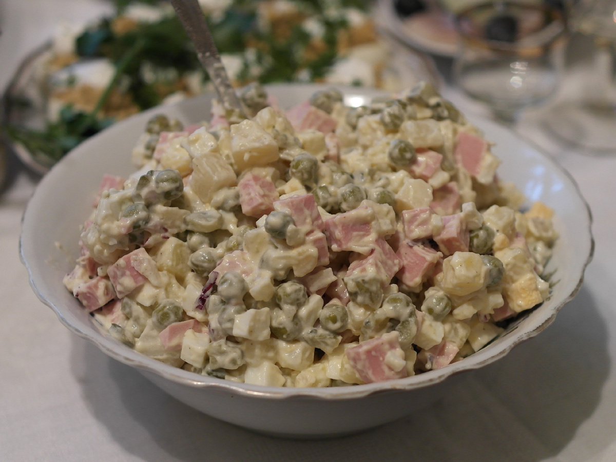 Советский оливье (Фото: https://www.flickr.com/photos/rarst/8842906140)