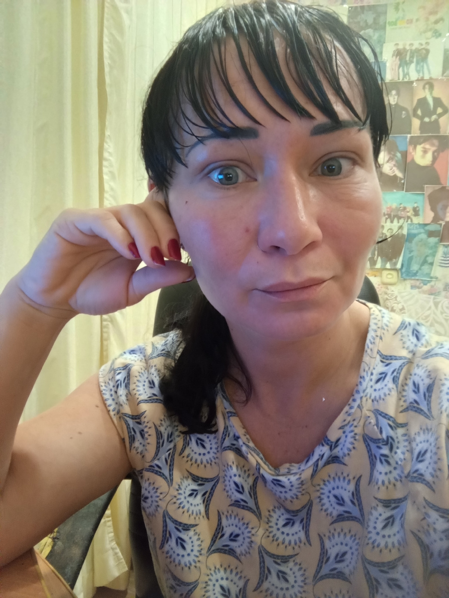 Источник: личное фото "сонная тетеря после душа и без косметики, зато с прыщом"