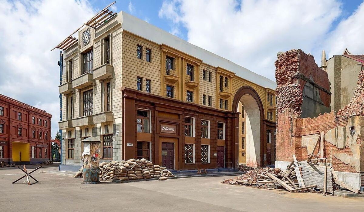     Декорации в Москино. Источник: mos.ru Автор фото: Пресс-служба Мэра и Правительства Москвы