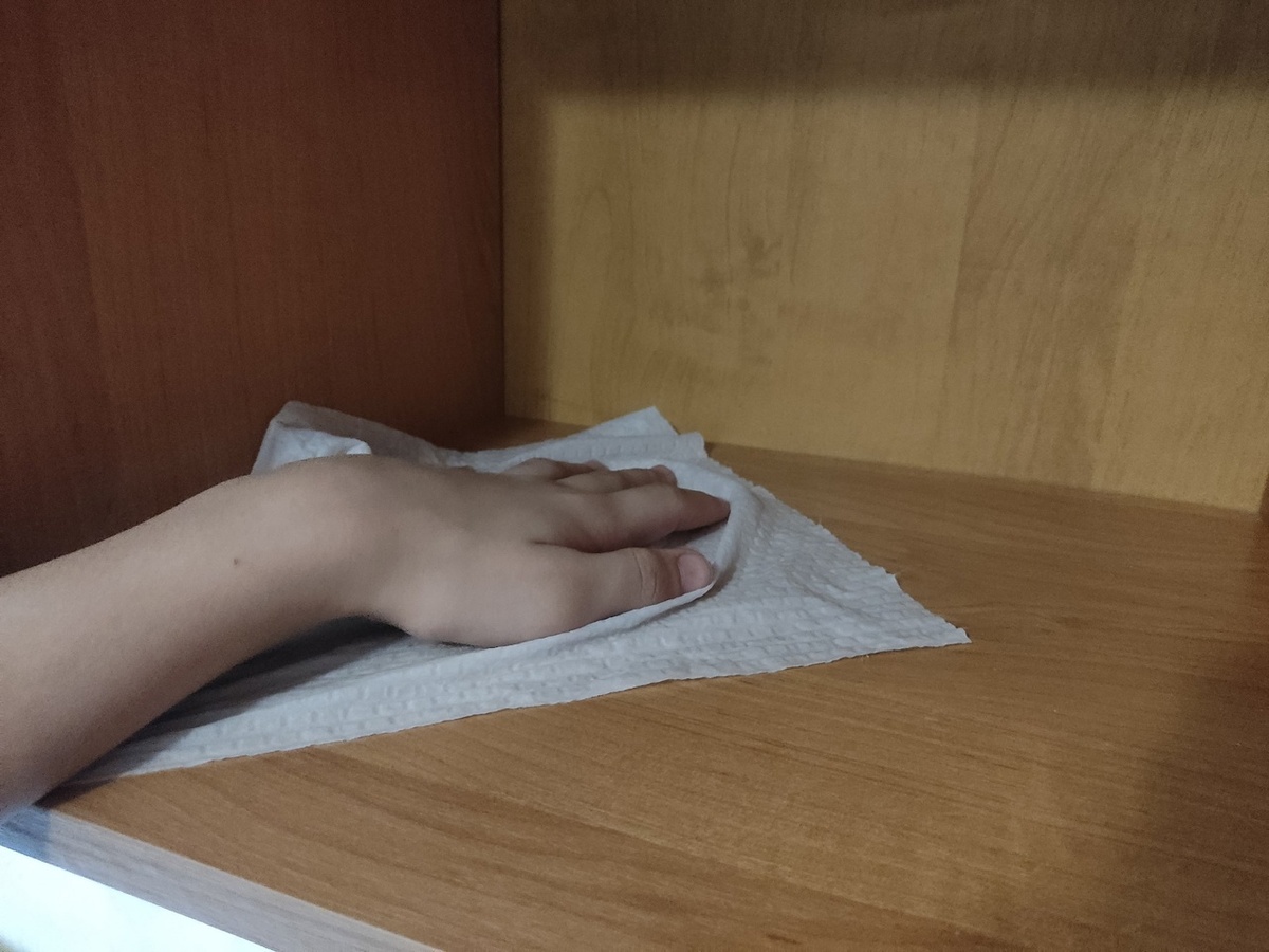 Можно бесконечно смотреть на ононь, воду и на сына, вытирающего пыль