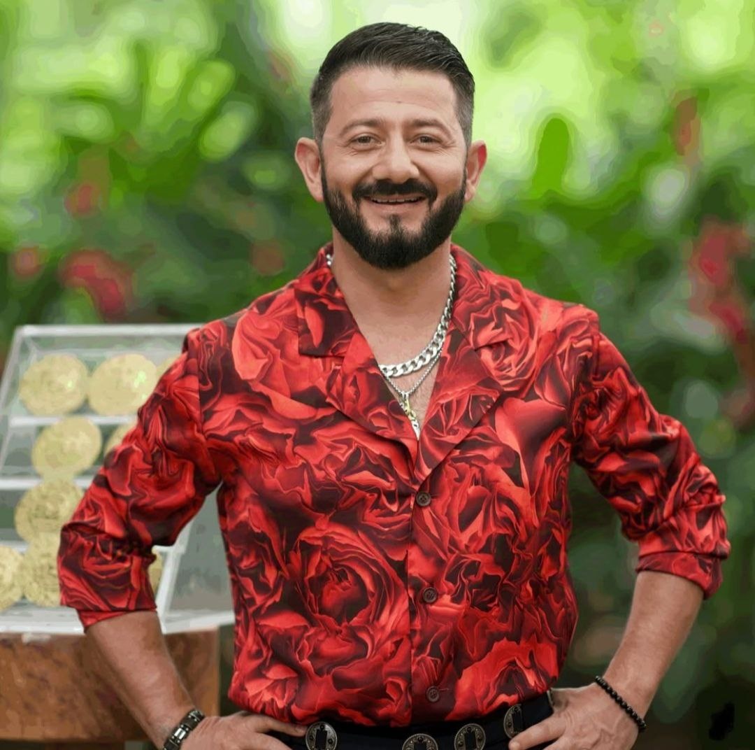 Михаил Галустян