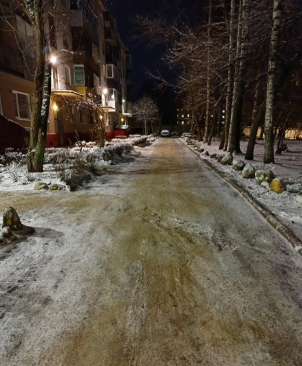    Жители Петрозаводска благодарят трудолюбивого дворника АнатолияОктябрьский и Первомайский | Петрозаводск / ВК