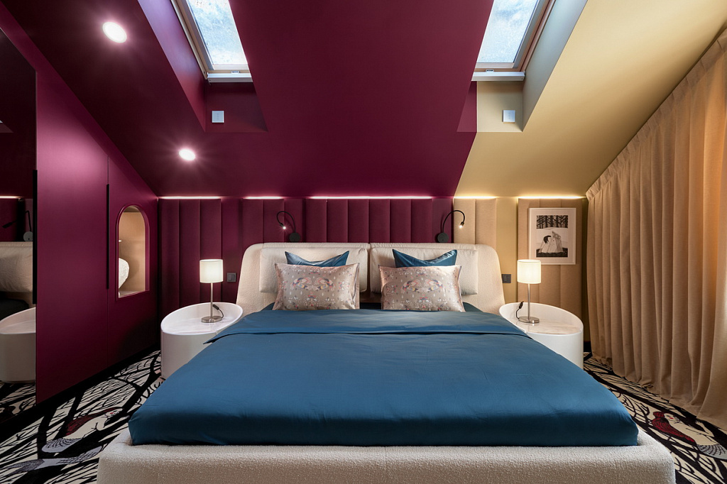 На фото: проект Спальня с русалками (https://donolux.ru/proekty/spalnya-s-rusalkami)