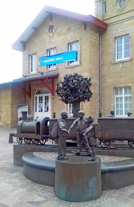 Маленькая железнодорожная станция, на которую меня привёз поезд. До местечка Вианден я добиралась дальше на автобусе /фото и з личного архива/