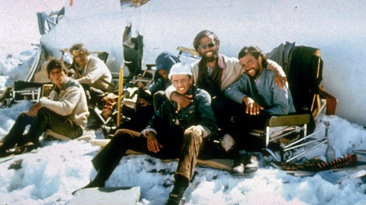 Пассажиры упавшего лайнера