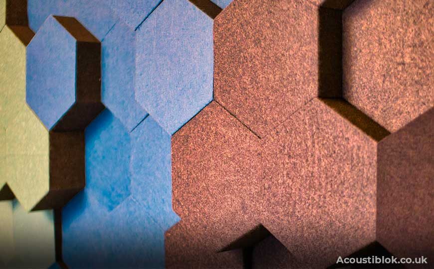 Возможный вариант использования акустических материалов.