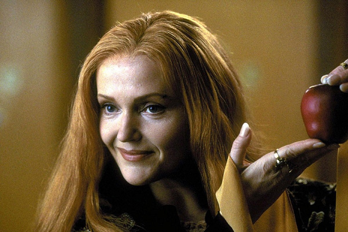 Миранда Ричардсон в роли злой королевы Эльспет