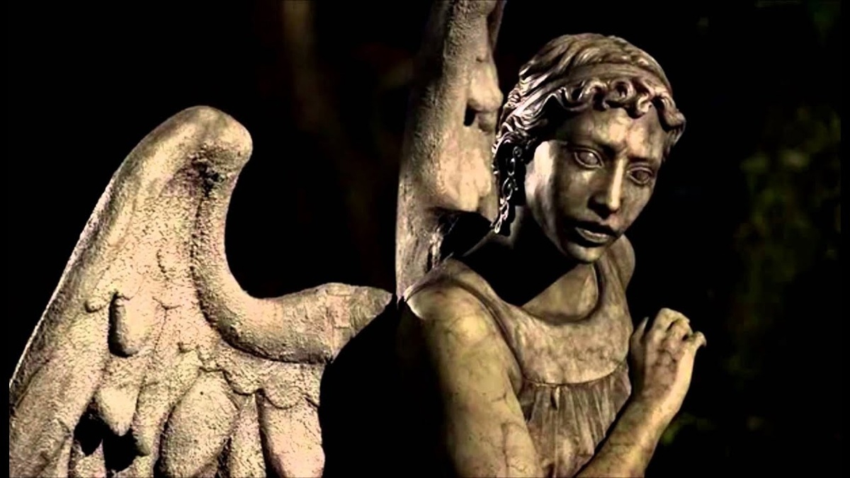 Плачущий ангел из «Доктор Кто» (i.ytimg.com)