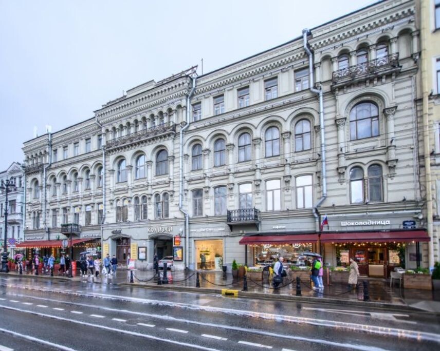 Отель с завтраком в Санкт-Петербурге Lopatin Невский 100