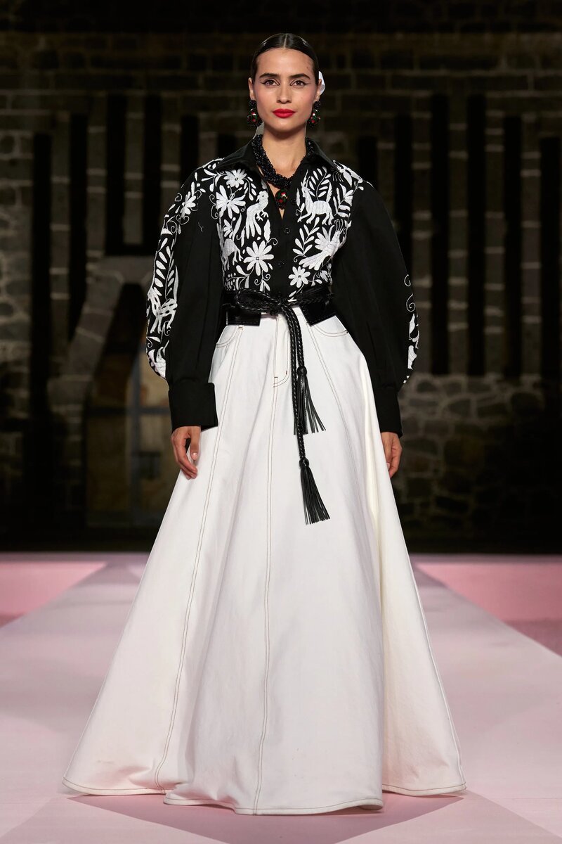 Carolina Herrera Resort 2025
