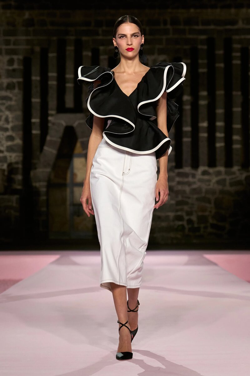 Carolina Herrera Resort 2025