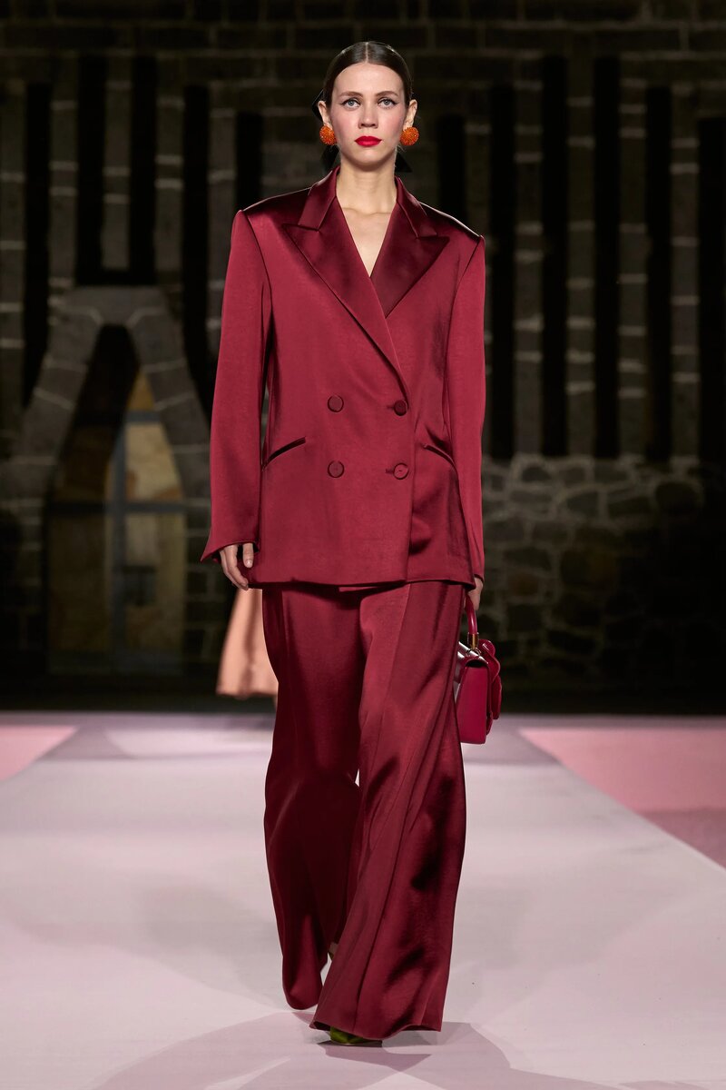 Carolina Herrera Resort 2025