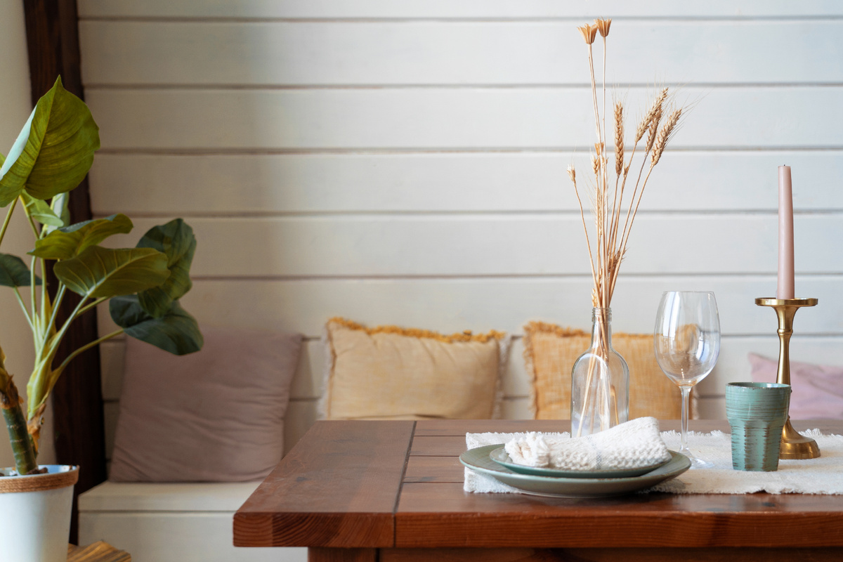 Многие уголки имеют дополнительное место для хранения