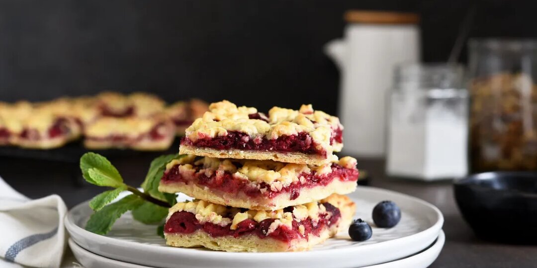 Тертый пирог с вареньем — идеальный десерт для зимнего вечера