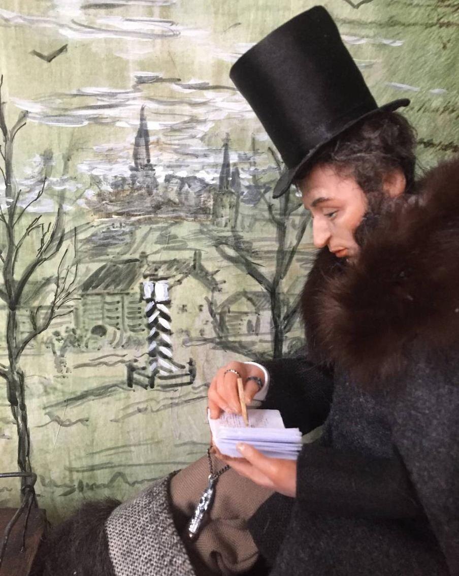 Каждая из мастериц увидела Пушкина по-своему. Предоставлено музеем народных и художественных промыслов.