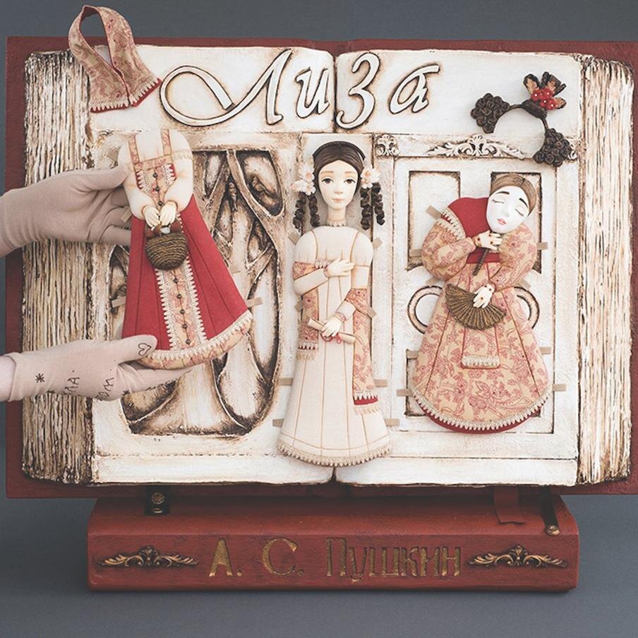 Предоставлено музеем народных и художественных промыслов.
Барышню-крестьянку можно переодевать: в произведении Пушкина она часто меняла наряды. Автор Елизавета Меньшова.