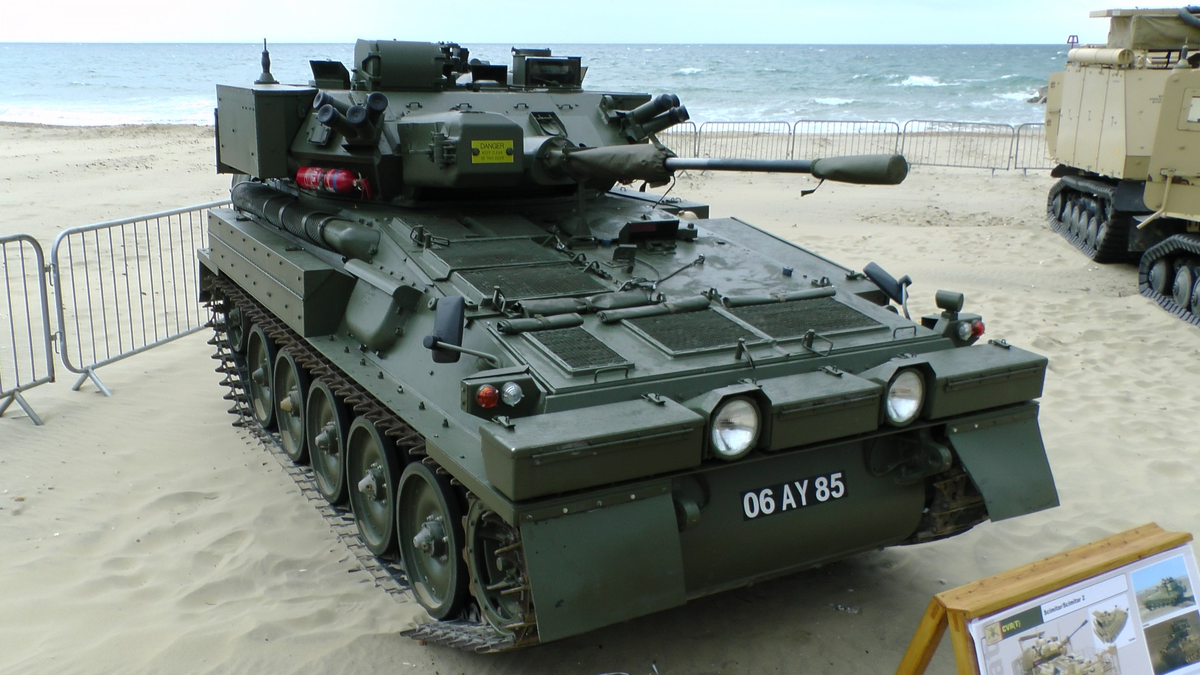 Бронемашина Alvis FV101 Scorpion. Фотография в свободном доступе.